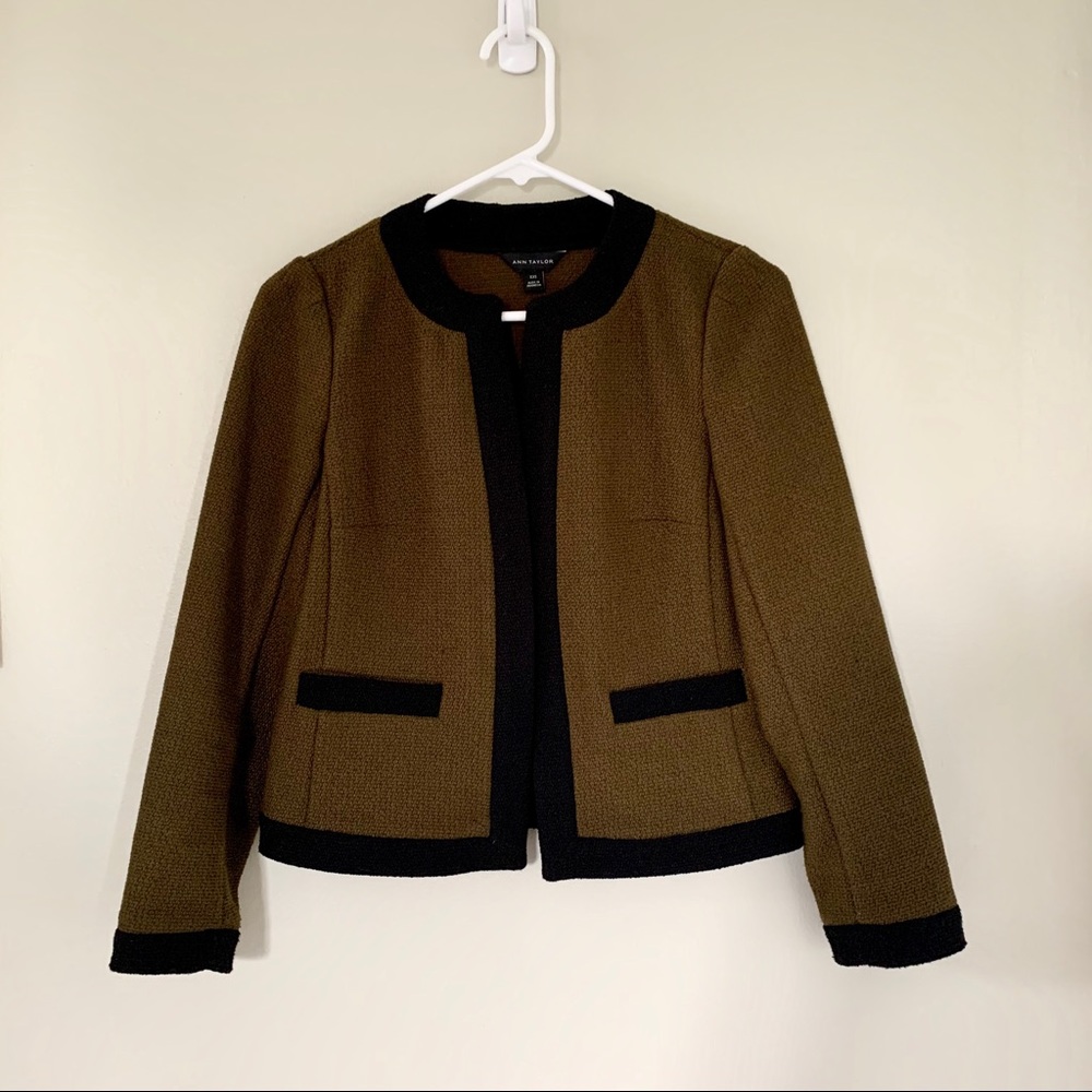 Ann Taylor | black & brown contrast suit jacket